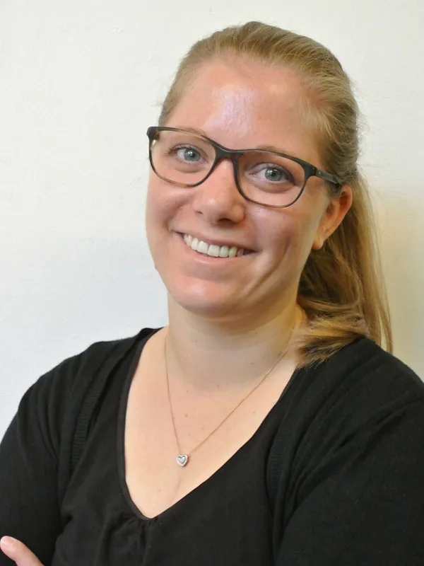 Fabienne Schubiger, Büro bei Popp Sanitär in Rüti ZH